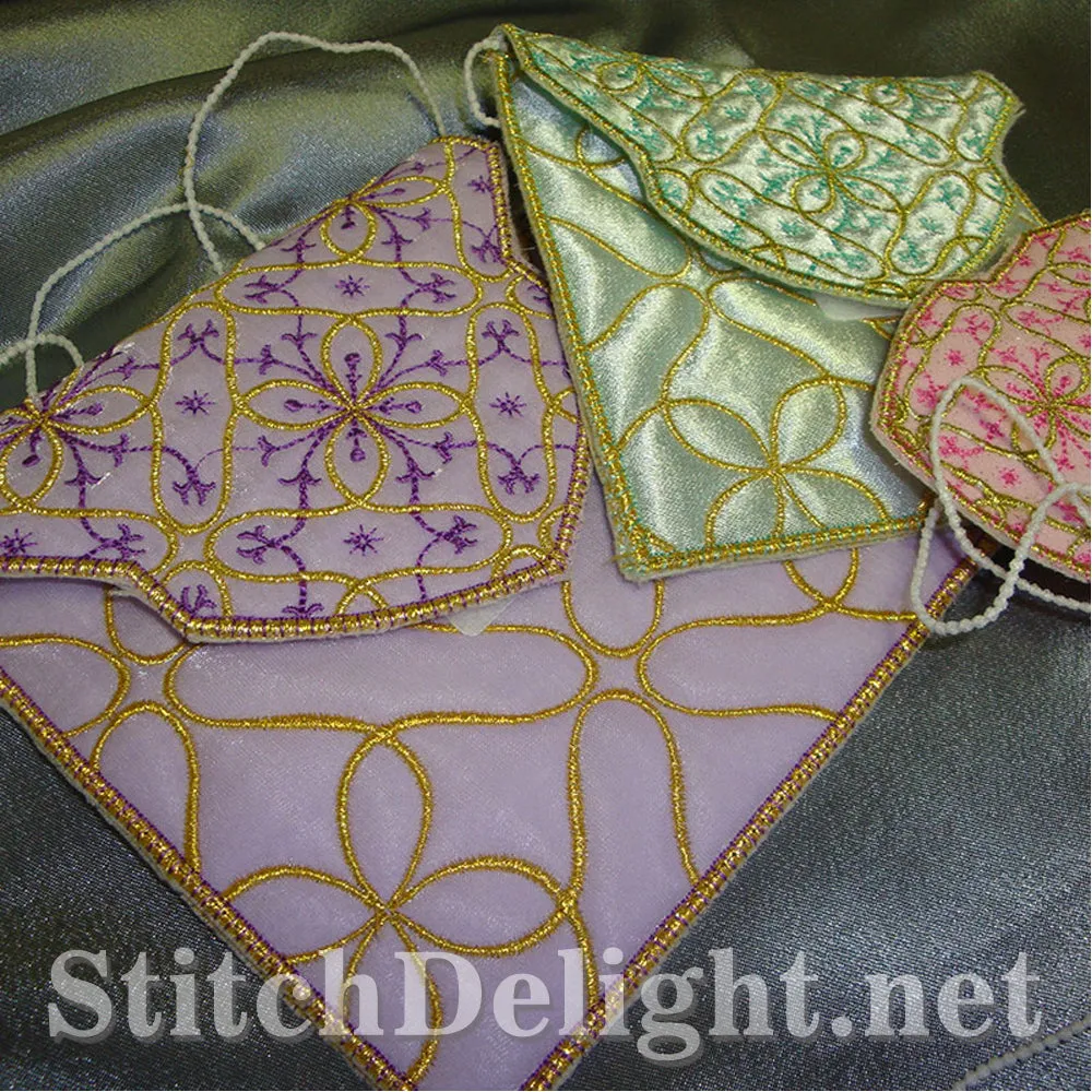 AE004 Goldwork Purses with Trim Edge