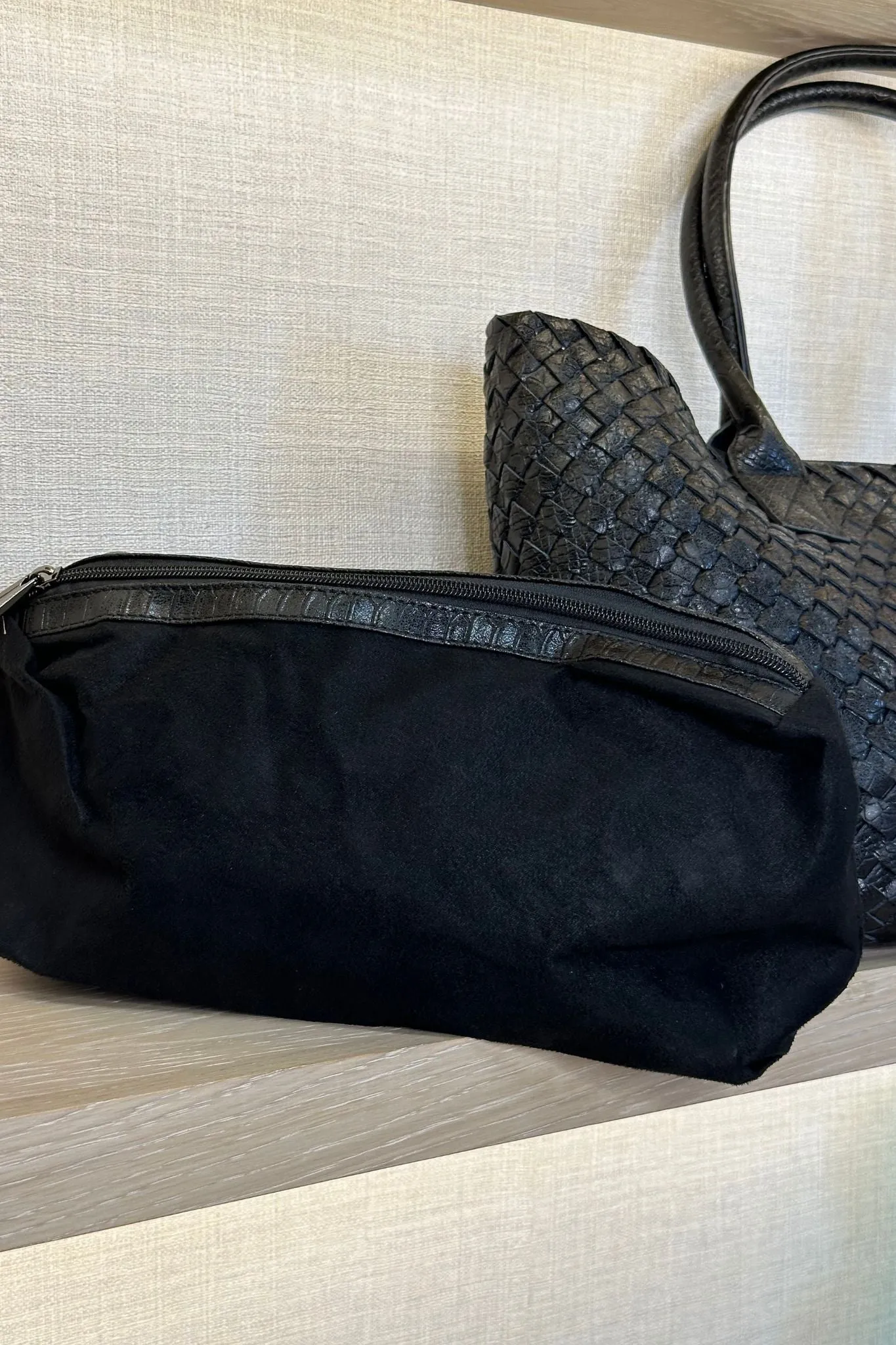 Beth Woven Tote Bag In Black