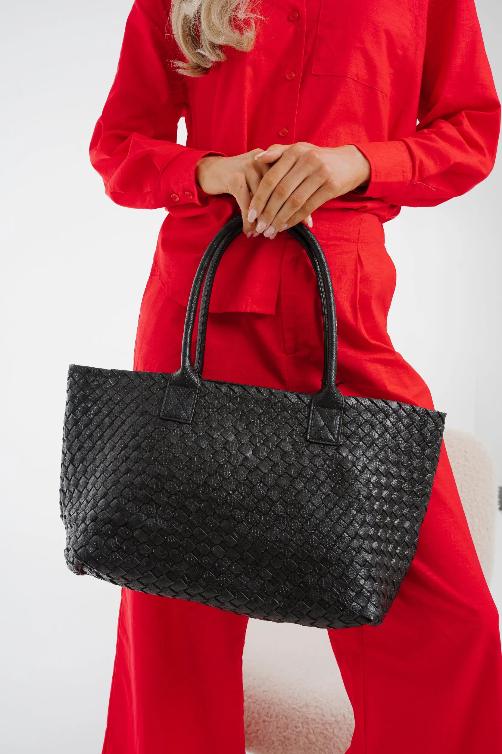 Beth Woven Tote Bag In Black