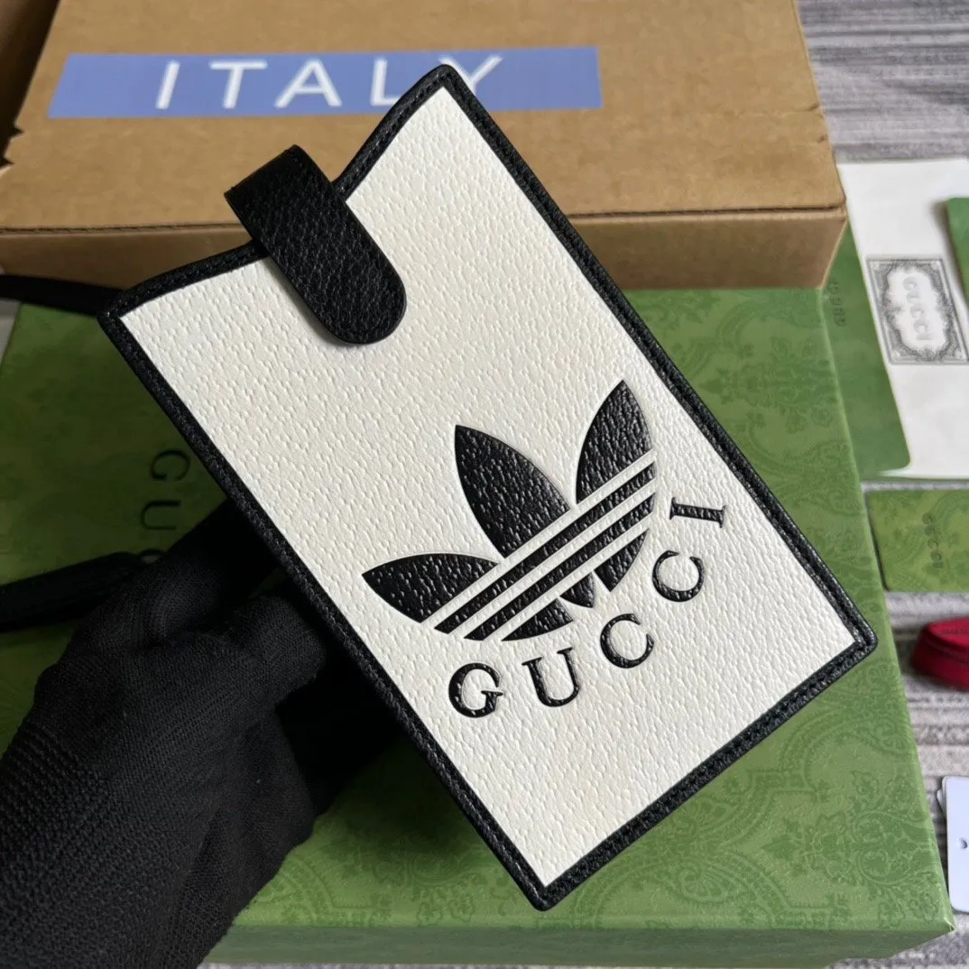 gg x Adidas Phone Case White For Women, Women&#8217;s Bags 7.3in/18cm gg‎