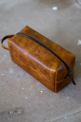 Light Crunchy Tan Toiletry Bag