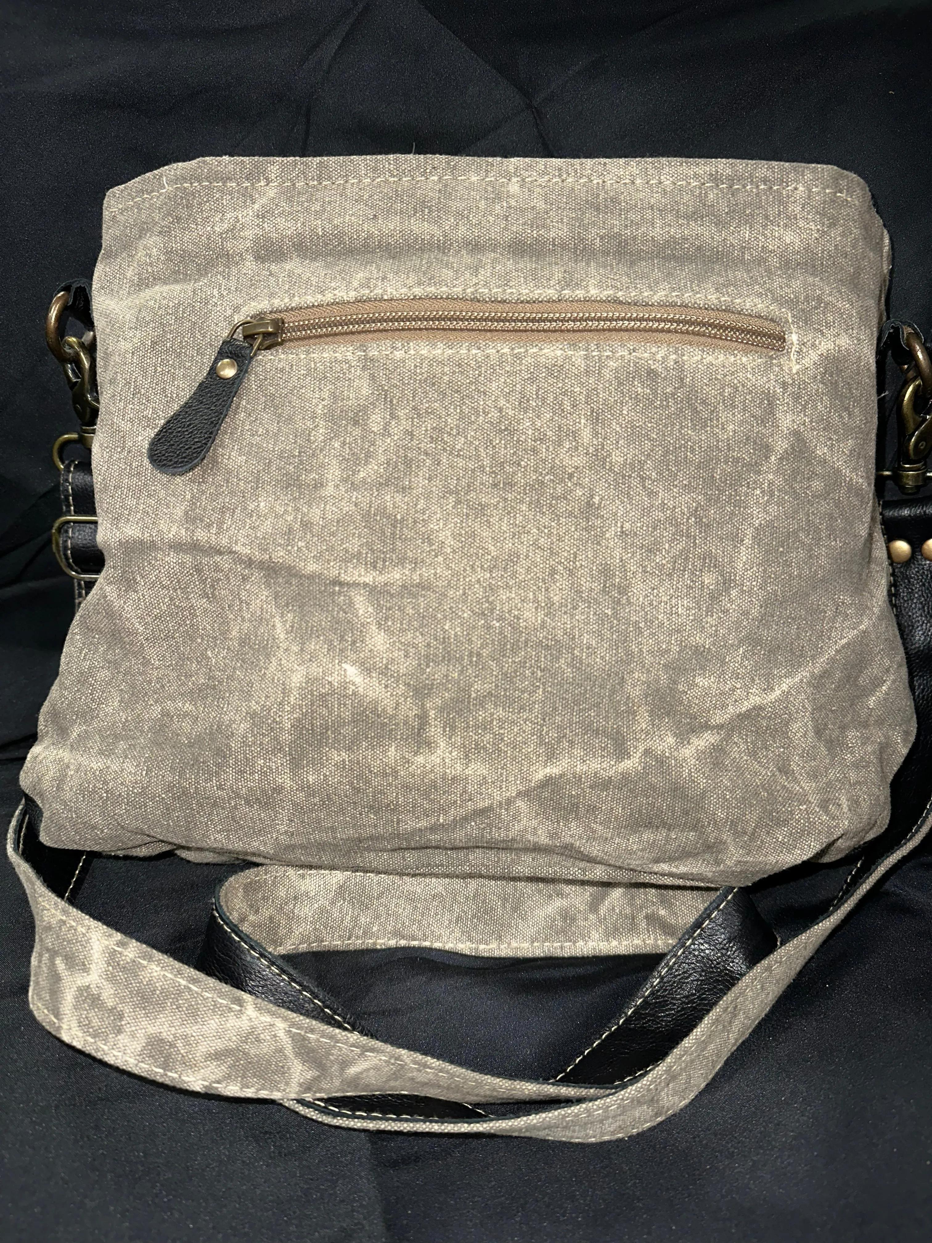 Myra Bag: "SABULOUS SHOULDER BAG"