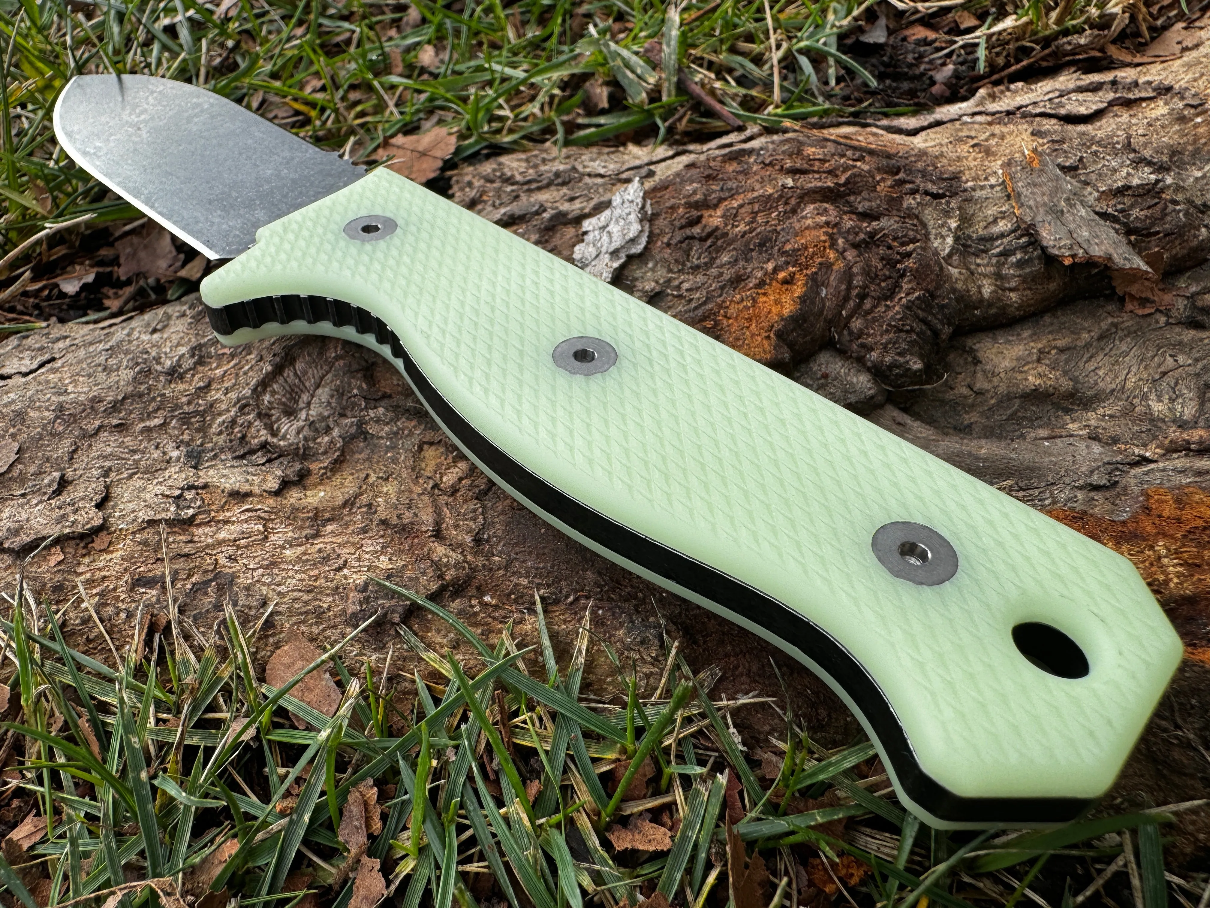 R4A - Ready 4 Action Knife / D2 Fixed Blade ( UGM GLOW Scales ) (( 48 HOUR SALE! ))