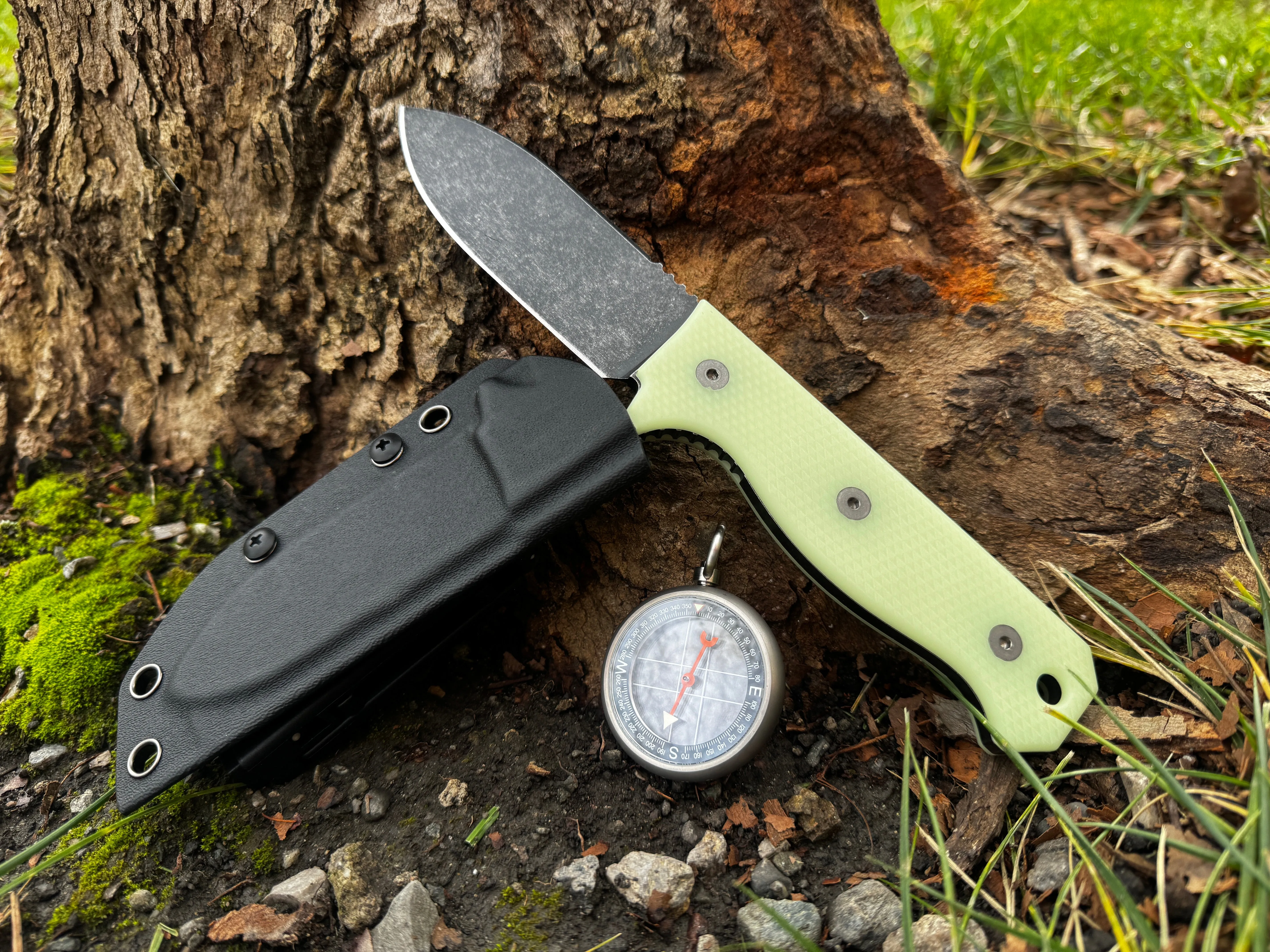 R4A - Ready 4 Action Knife / D2 Fixed Blade ( UGM GLOW Scales ) (( 48 HOUR SALE! ))